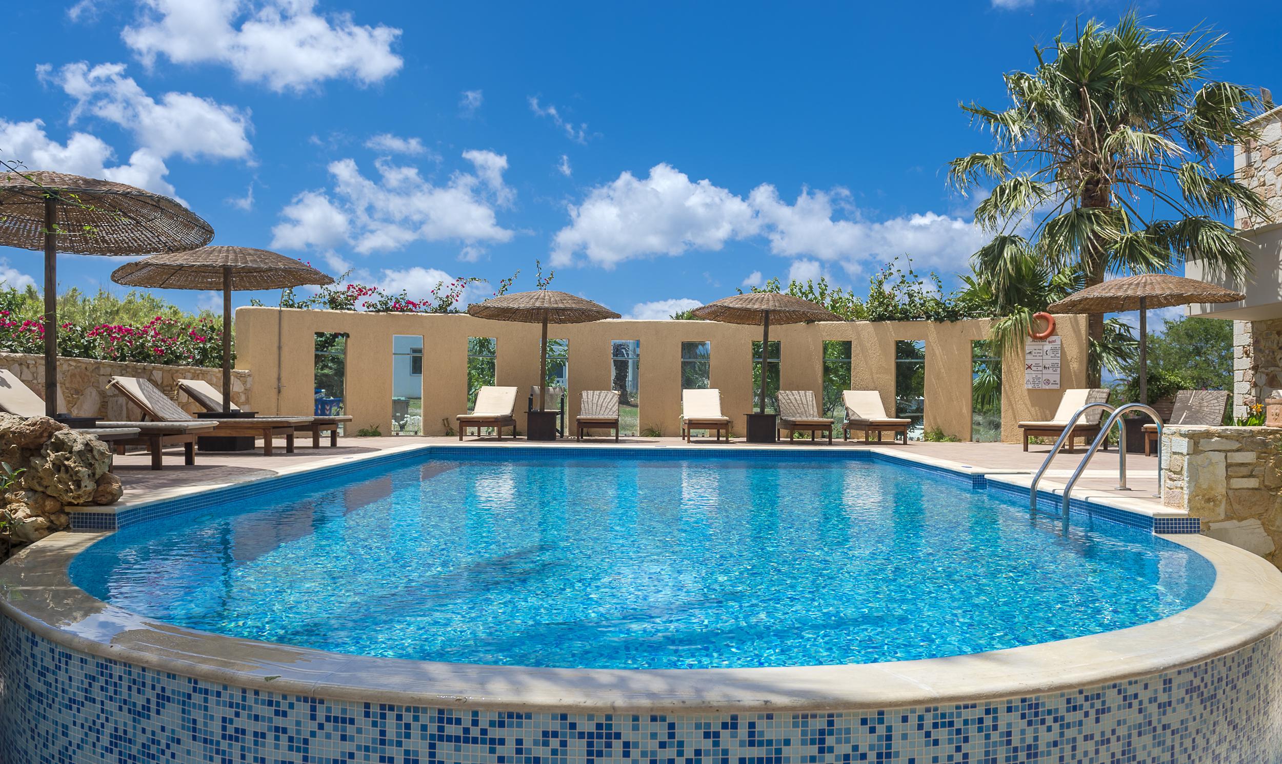 Mistral Hotel - Singles Only Maleme Esterno foto